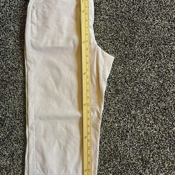 Jones New York Sport/Stretch capri pants - Picture 6 of 6